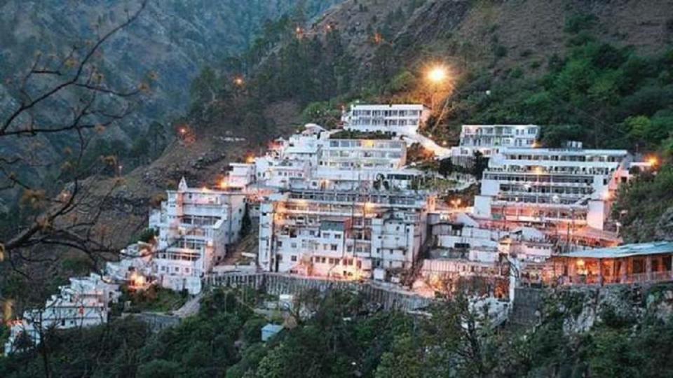 5-Day Amarnath Yatra with Vaishno Devi Tour: A Divine Pilgrimage Through the Heart of India Cover